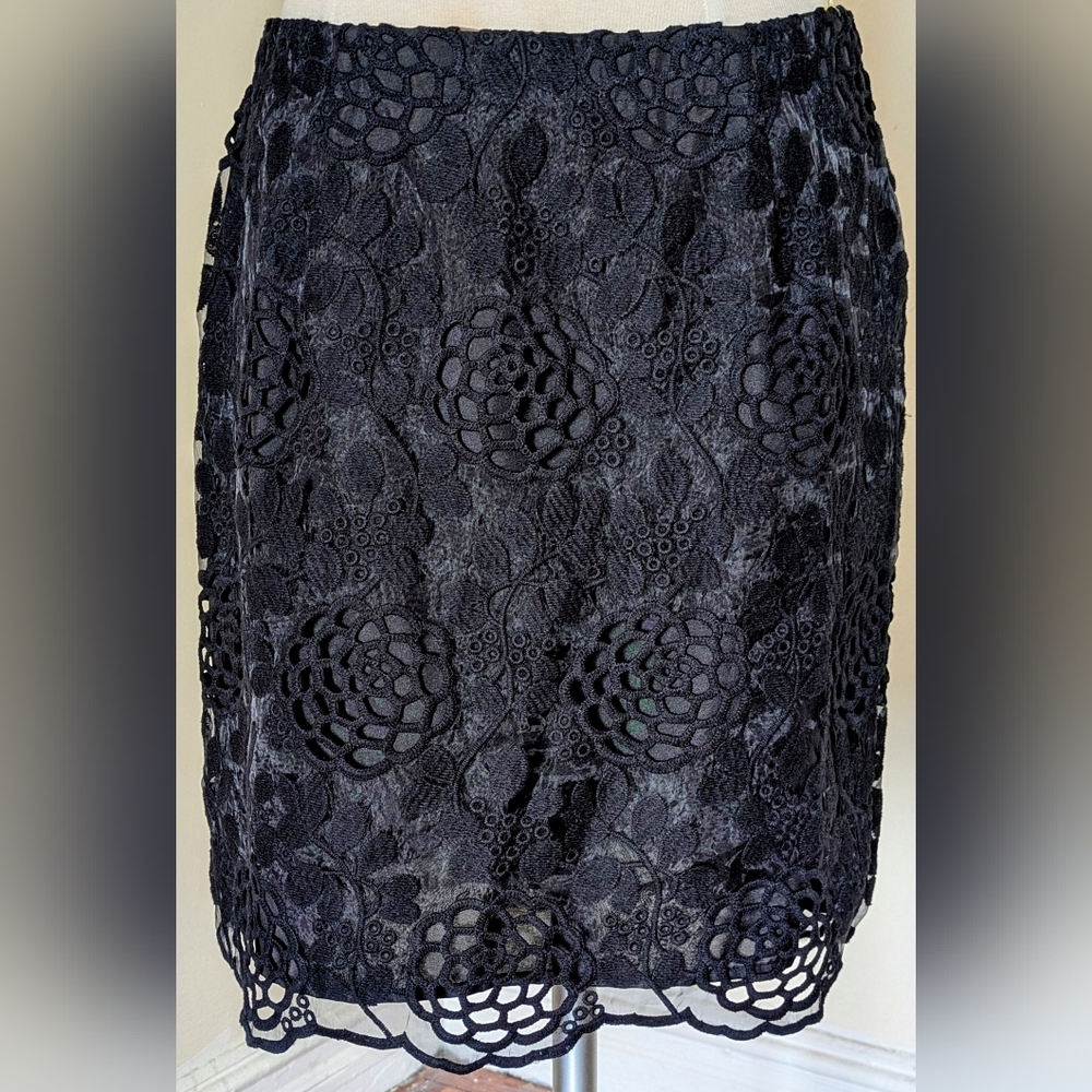 Halogen Black Pencil Skirt Floral Lace Scallop Hem Size 8